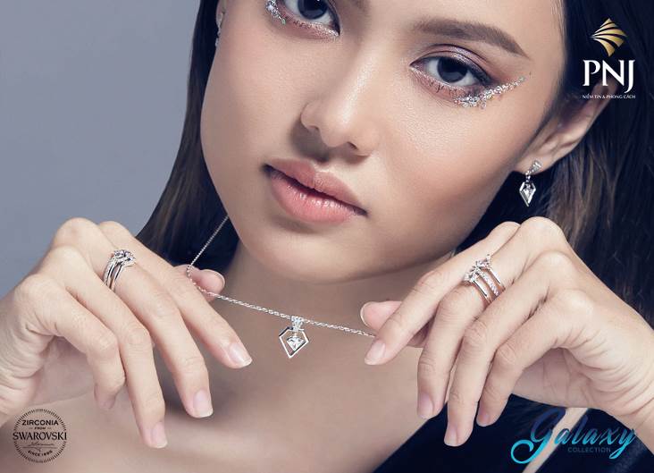 Khi nhịp đập lễ hội đi vào trang sức - Ảnh 2. Khi nhịp đập lễ hội đi vào trang sức - Ảnh 2.