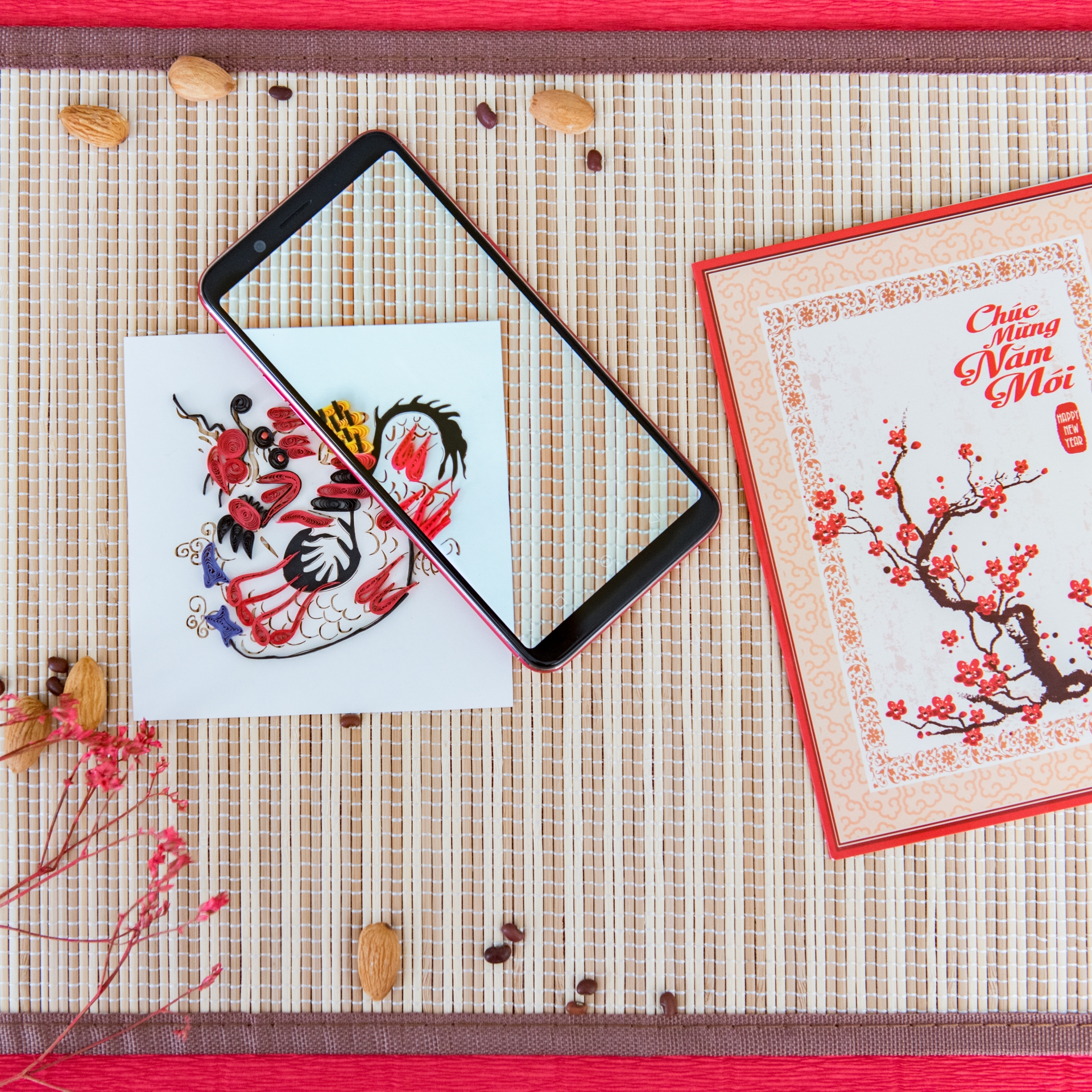 May mắn, tài lộc cả năm với OPPO F5 đỏ - Ảnh 2. May mắn, tài lộc cả năm với OPPO F5 đỏ - Ảnh 2.