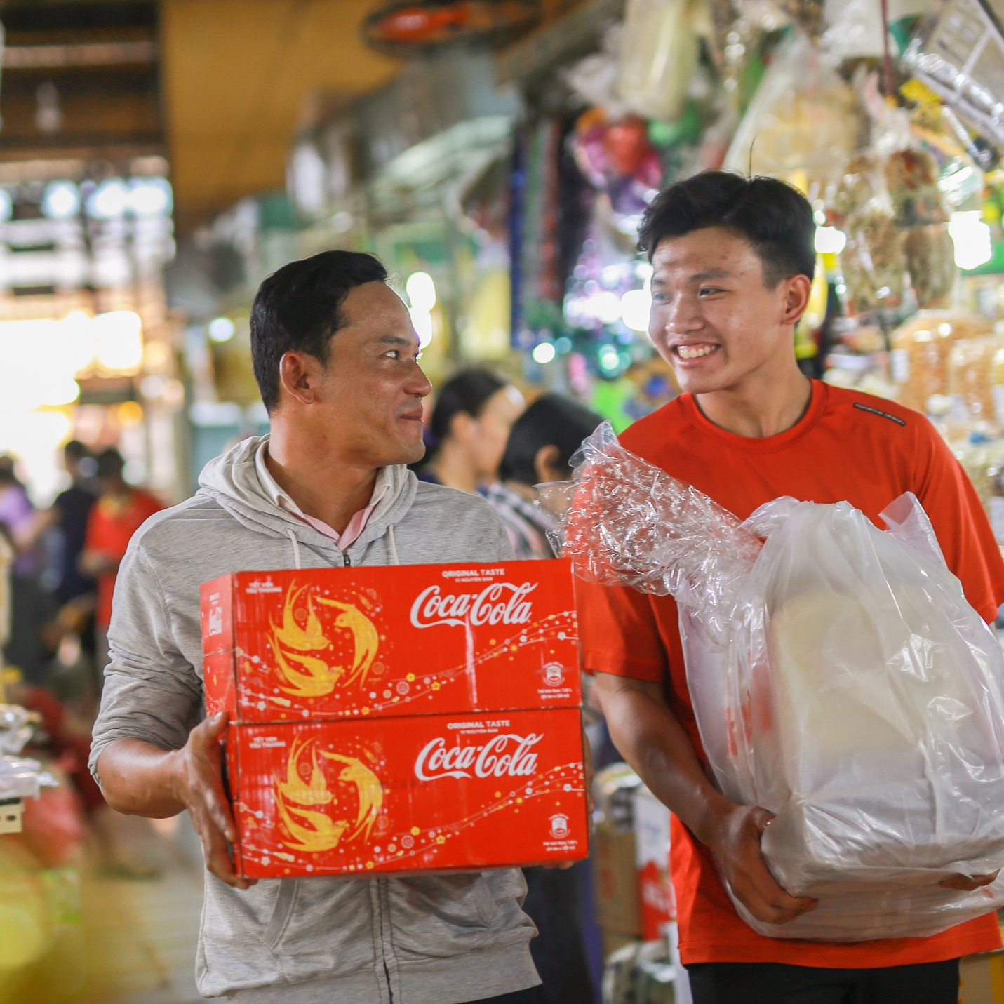 “Xe chở yêu thương” đã lăn bánh trên mọi cung đường, góp nhặt vô vàn khoảnh khắc Tết - Ảnh 5. “Xe chở yêu thương” đã lăn bánh trên mọi cung đường, góp nhặt vô vàn khoảnh khắc Tết - Ảnh 5.