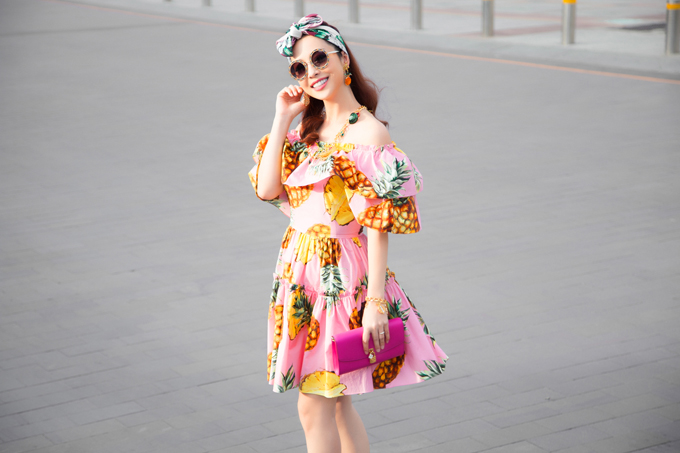 Nhìn lại hành ta đệ đổi thay nhan sắc cụm từ khoa hậu hĩ Jennifer Phạm - ảnh 8. Nhìn lại hành ta đệ thay đổi nhan sắc mức món hậu Jennifer Phạm - hình 8.