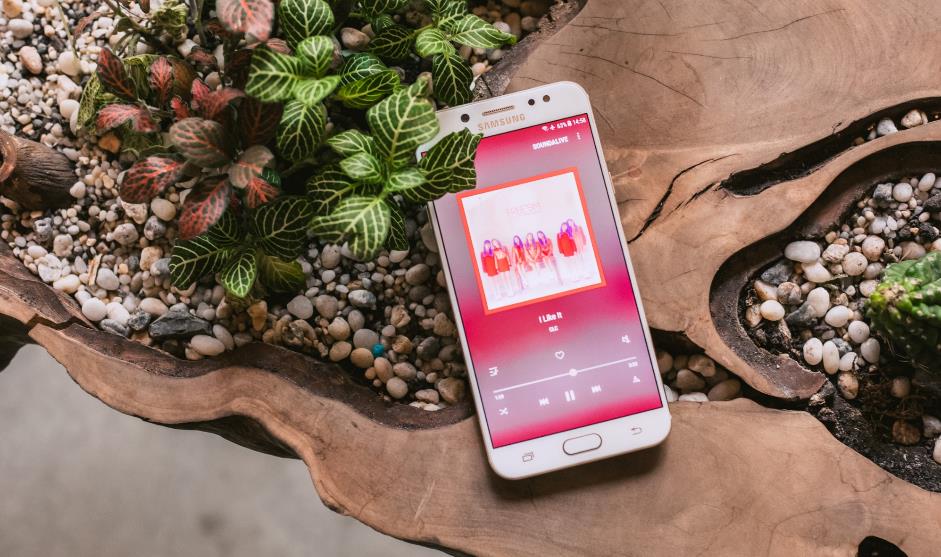 Galaxy J7+ thay đổi thói quen người dùng smartphone tầm trung như thế nào? - Ảnh 5. Galaxy J7+ thay đổi thói quen người dùng smartphone tầm trung như thế nào? - Ảnh 5.
