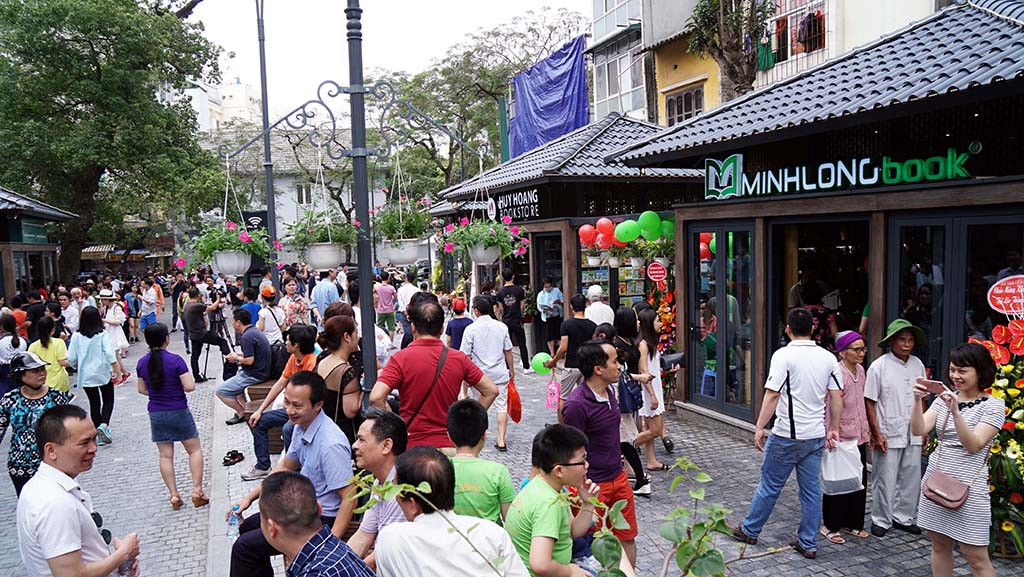 Rộn ràng check-in để được tặng miễn phí ngay 100 cuốn sách kỹ năng hot - Ảnh 3. Rộn ràng check-in để được tặng miễn phí ngay 100 cuốn sách kỹ năng hot - Ảnh 3.