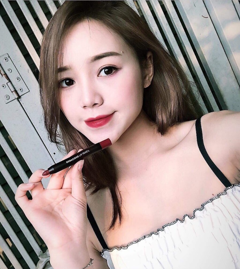 Phải cập nhật ngay 3 dòng son Hàn mới màu đẹp, giá rẻ mà Châu Bùi, Klaudia Nguyễn cũng thích mê! - Ảnh 1. Phải cập nhật ngay 3 dòng son Hàn mới màu đẹp, giá rẻ mà Châu Bùi, Klaudia Nguyễn cũng thích mê! - Ảnh 1.