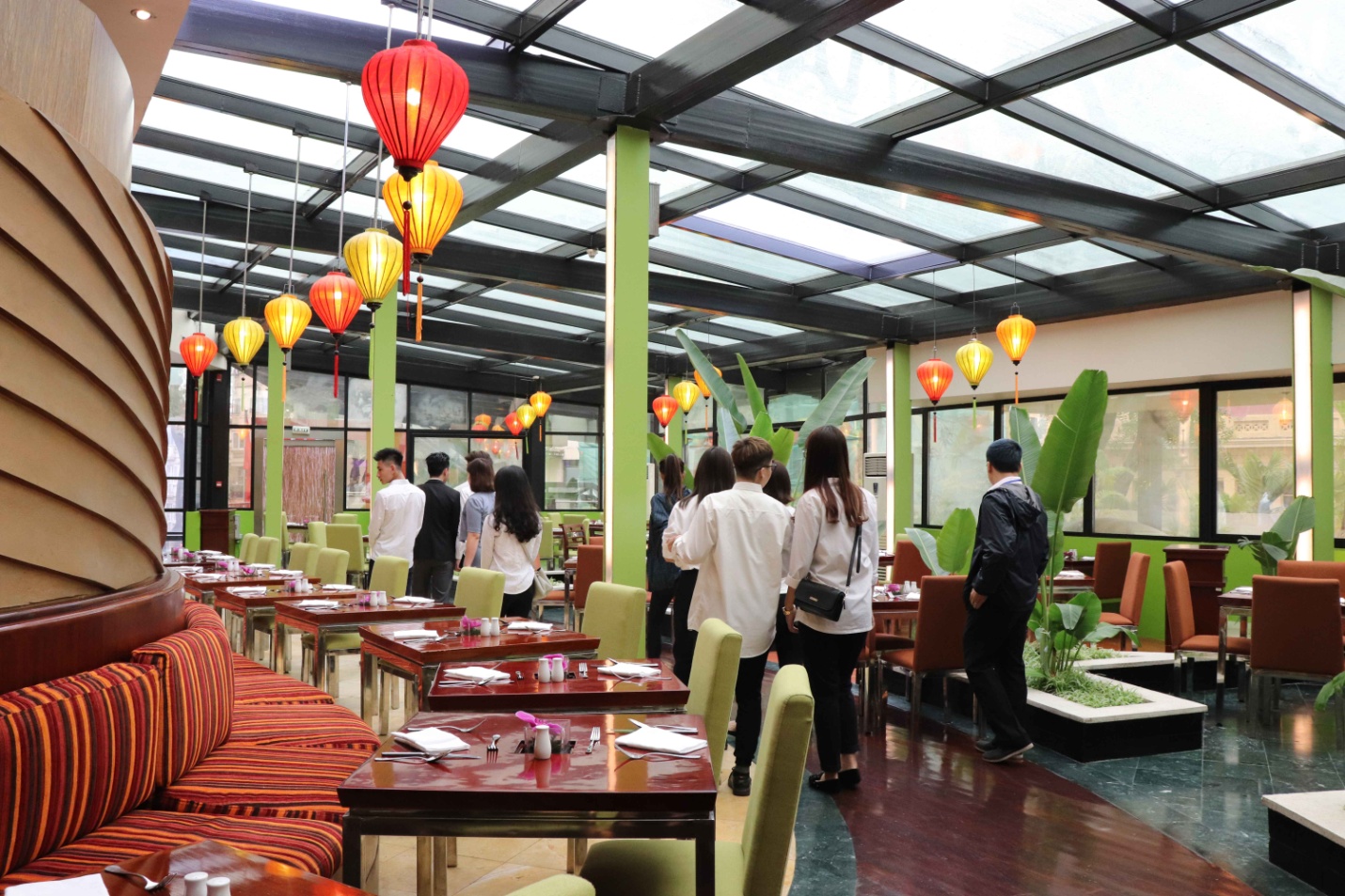 Đỏ mắt ghen tị với chương trình học 5 sao của sinh viên BTEC Việt Nam - Ảnh 4. Đỏ mắt ghen tị với chương trình học 5 sao của sinh viên BTEC Việt Nam - Ảnh 4.