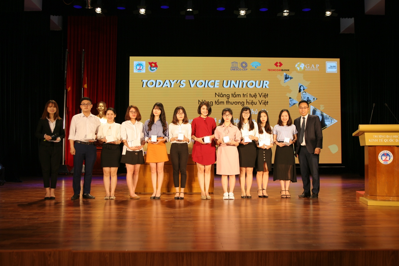 Làm việc vì đam mê hay vì một tương lai tài chính đảm bảo? - Ảnh 3. Làm việc vì đam mê hay vì một tương lai tài chính đảm bảo? - Ảnh 3.