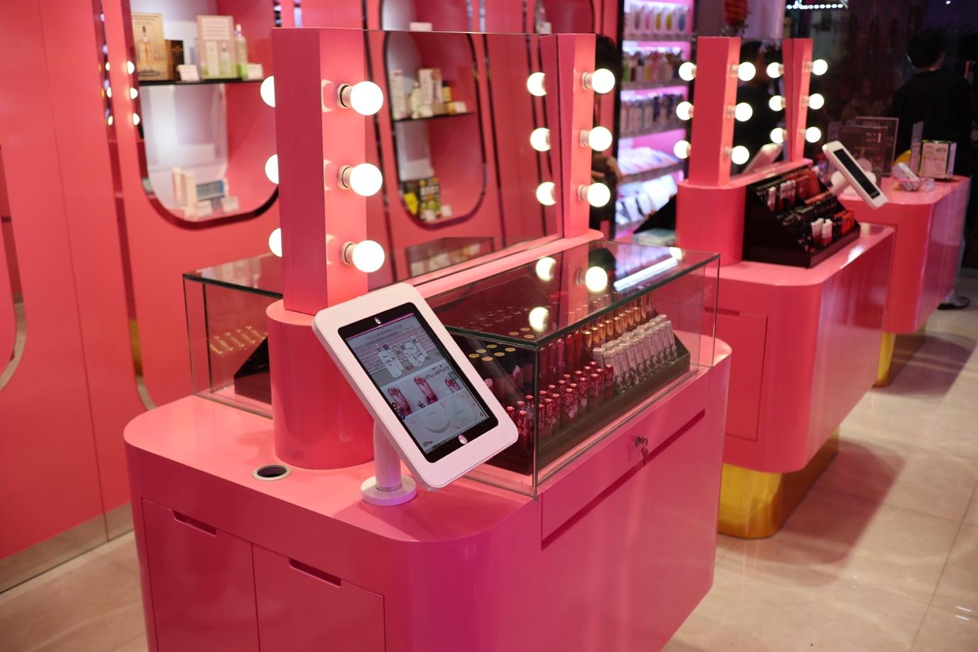 Nghe nữ MC xinh đẹp nhất nhì VTV bật mí cách chăm sóc da khoẻ đẹp mùa nắng - Ảnh 6. Nghe nữ MC xinh đẹp nhất nhì VTV bật mí cách chăm sóc da khoẻ đẹp mùa nắng - Ảnh 6.