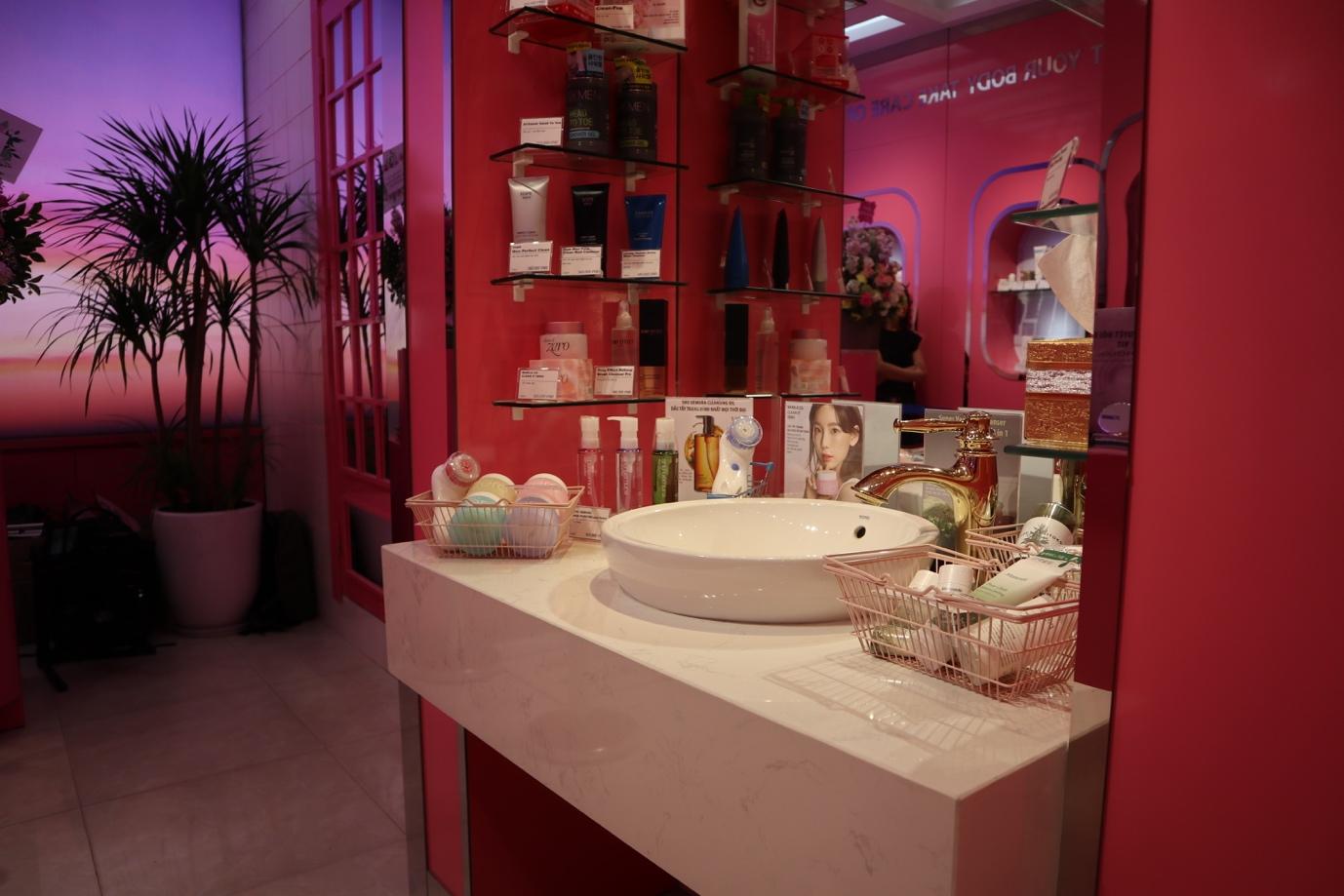 Nghe nữ MC xinh đẹp nhất nhì VTV bật mí cách chăm sóc da khoẻ đẹp mùa nắng - Ảnh 7. Nghe nữ MC xinh đẹp nhất nhì VTV bật mí cách chăm sóc da khoẻ đẹp mùa nắng - Ảnh 7.