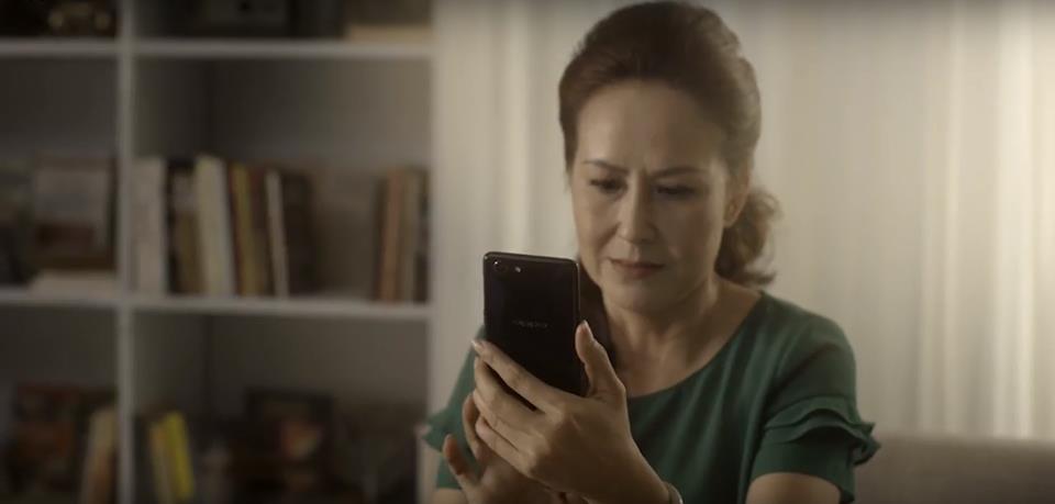 Cùng mẹ xem đoạn clip này, bạn sẽ phải đổi góc nhìn khác - Ảnh 4. Cùng mẹ xem đoạn clip này, bạn sẽ phải đổi góc nhìn khác - Ảnh 4.