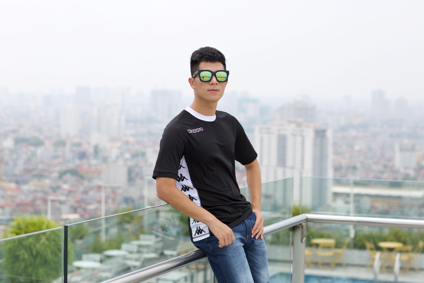 U23 cuồng nhiệt cổ vũ World Cup với BST áo phiên bản đặc biệt - Ảnh 5. U23 cuồng nhiệt cổ vũ World Cup với BST áo phiên bản đặc biệt - Ảnh 5.