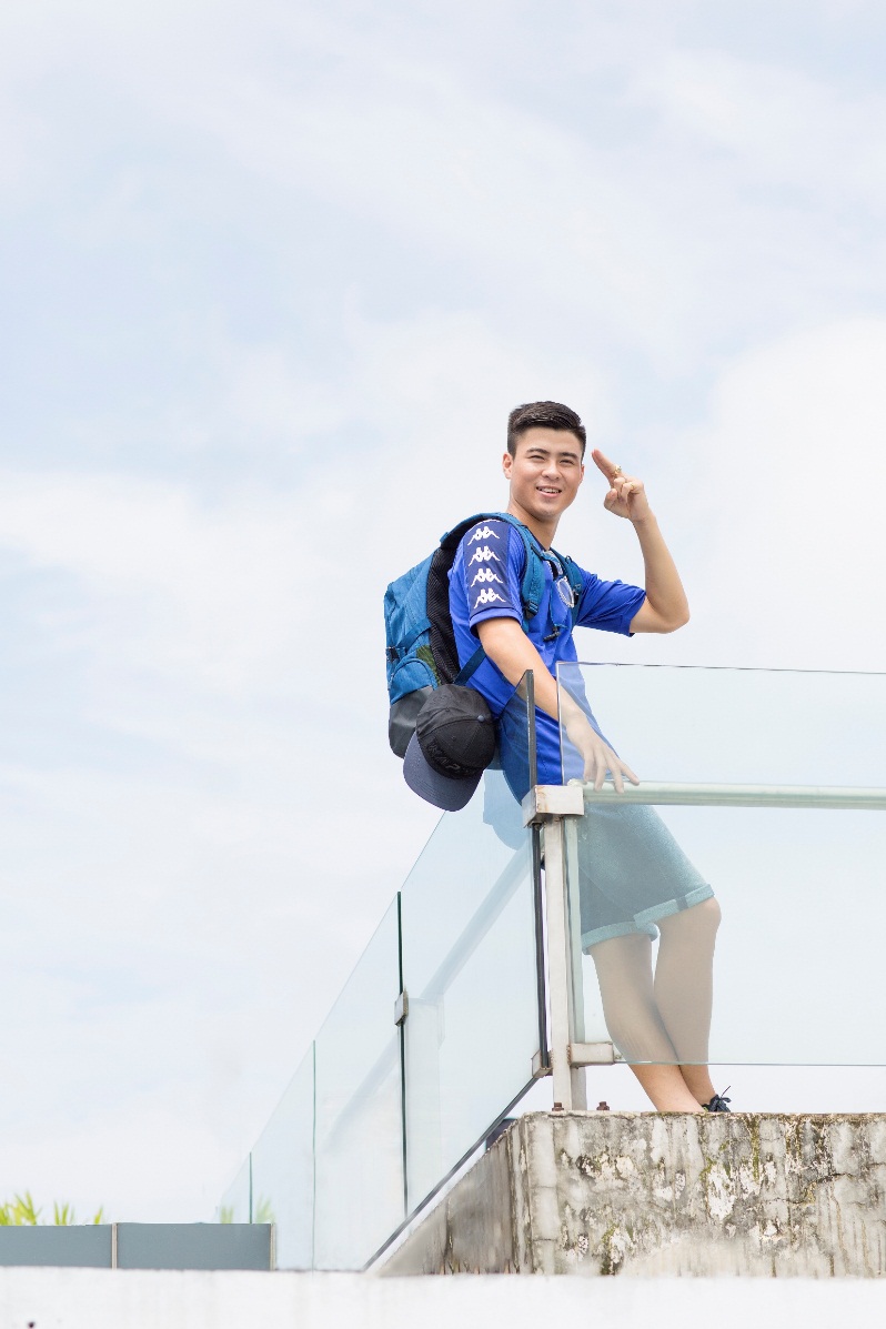 U23 cuồng nhiệt cổ vũ World Cup với BST áo phiên bản đặc biệt - Ảnh 7. U23 cuồng nhiệt cổ vũ World Cup với BST áo phiên bản đặc biệt - Ảnh 7.