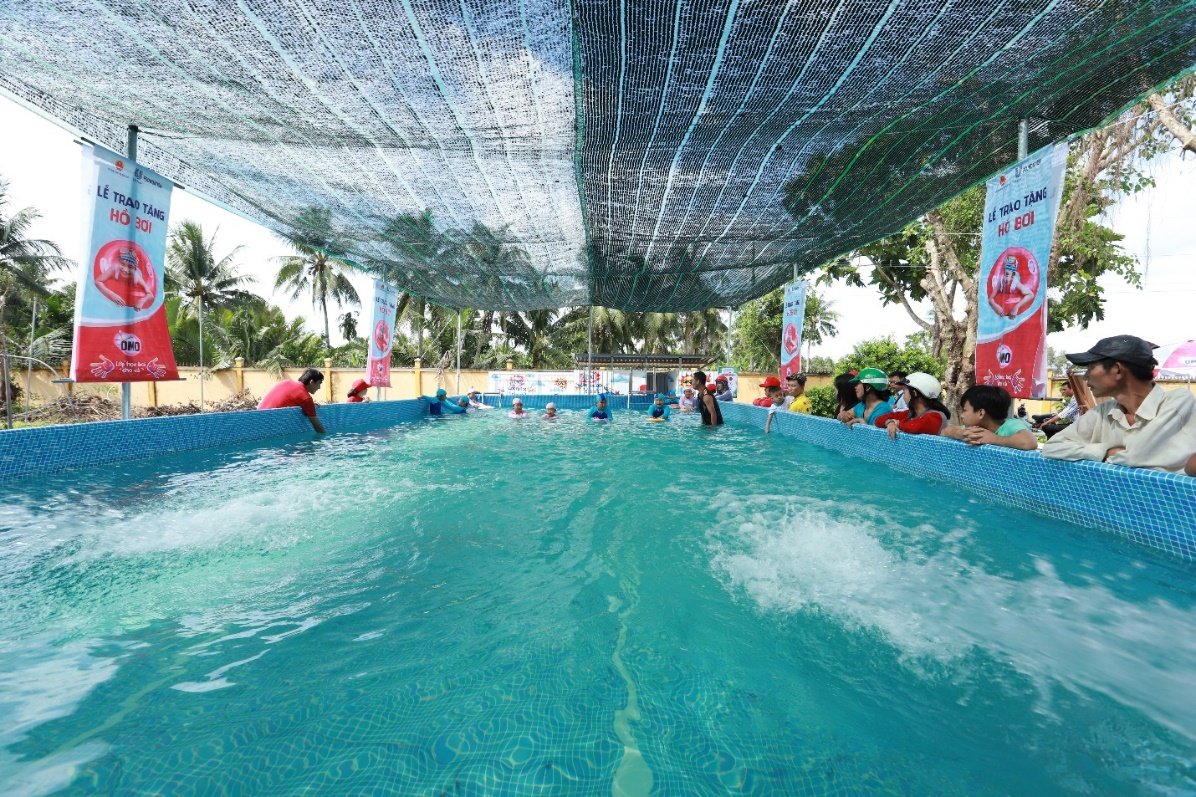 Tò mò khám phá “Lớp học bơi cho cá” đầu tiên được hoàn thành - Ảnh 9. Tò mò khám phá “Lớp học bơi cho cá” đầu tiên được hoàn thành - Ảnh 9.
