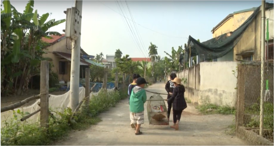 “Bố ơi mình đi đâu thế” tập 44: Các thám tử nhí trổ tài bắt gà phá án - Ảnh 3. “Bố ơi mình đi đâu thế” tập 44: Các thám tử nhí trổ tài bắt gà phá án - Ảnh 3.