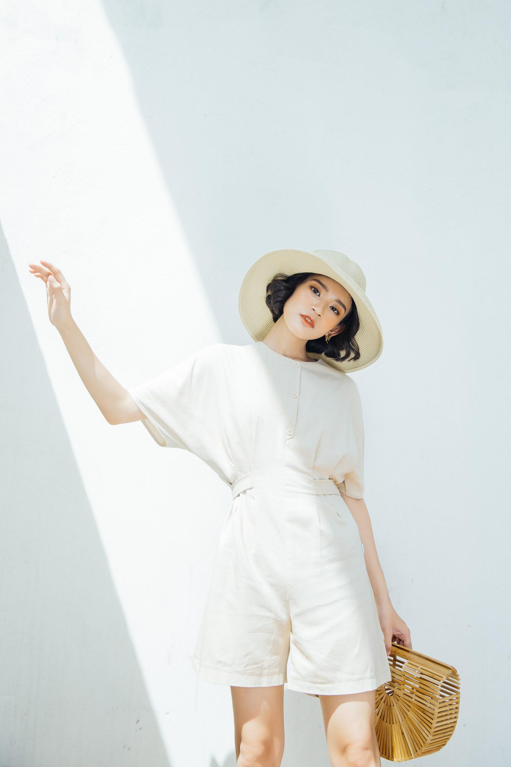 Xu hướng thời trang vải đũi - Gợi ý cực trendy cho các cô nàng hè này - Ảnh 7. Xu hướng thời trang vải đũi - Gợi ý cực trendy cho các cô nàng hè này - Ảnh 7.