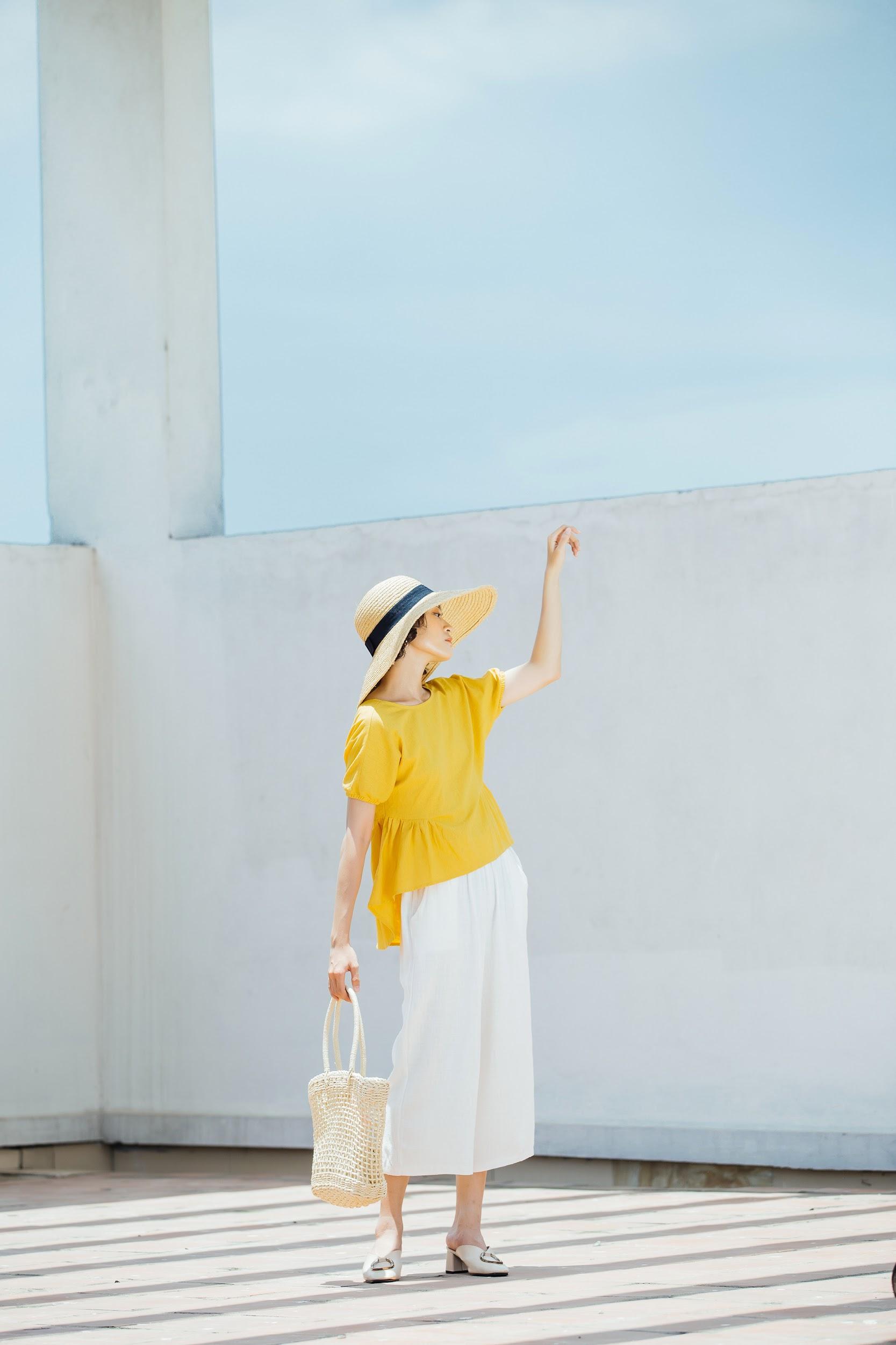 Xu hướng thời trang vải đũi - Gợi ý cực trendy cho các cô nàng hè này - Ảnh 9. Xu hướng thời trang vải đũi - Gợi ý cực trendy cho các cô nàng hè này - Ảnh 9.