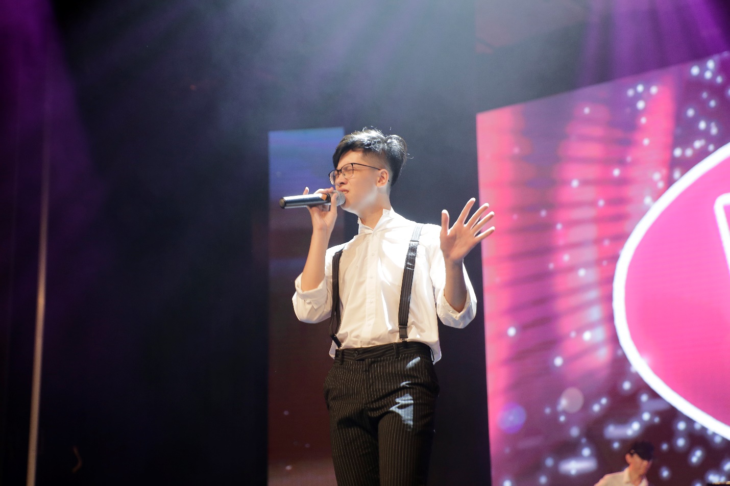 Chung kết Voice Up vỡ oà trong niềm vui khi tìm ra quán quân mùa đầu - Ảnh 2. Chung kết Voice Up vỡ oà trong niềm vui khi tìm ra quán quân mùa đầu - Ảnh 2.