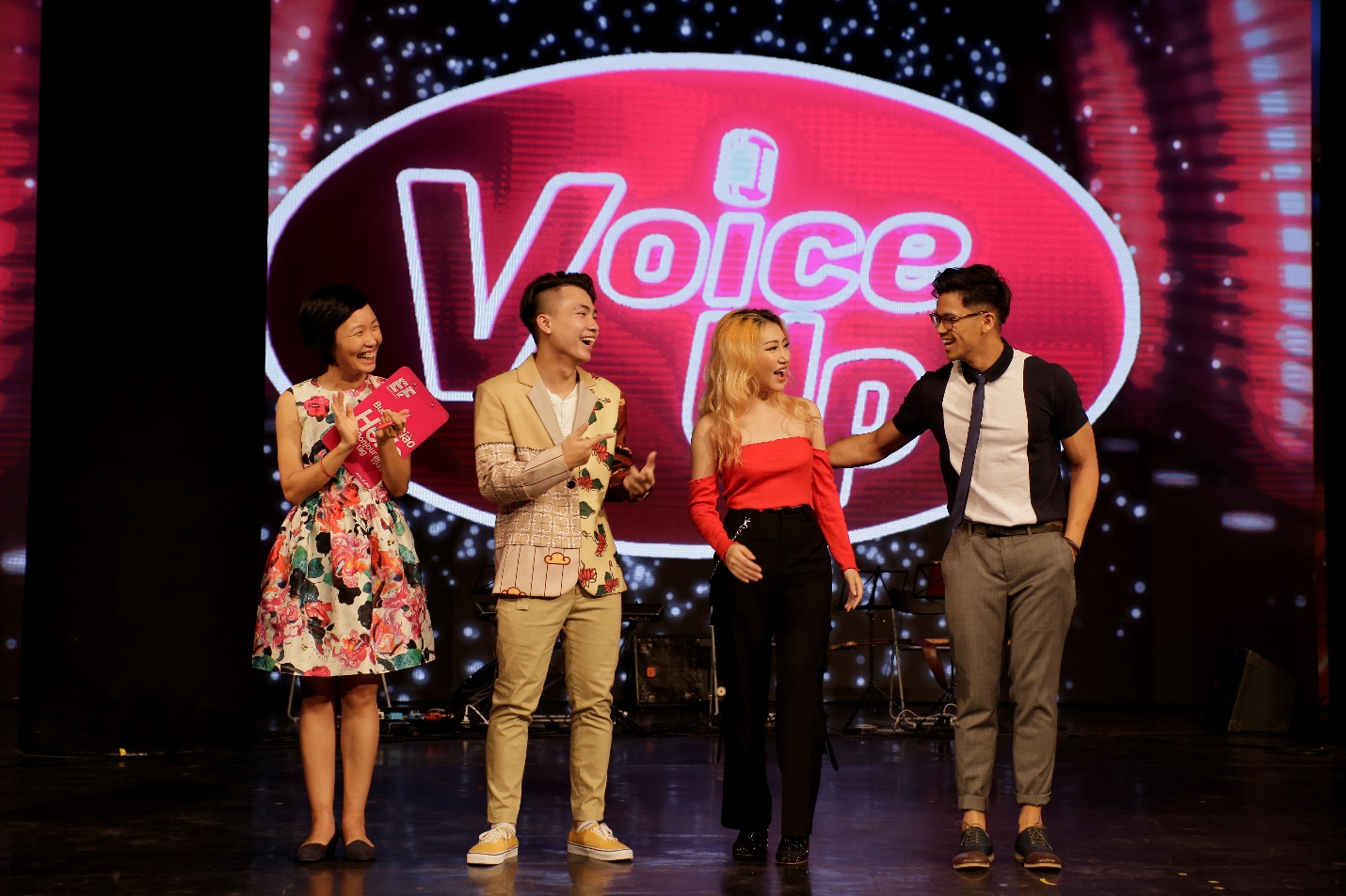 Chung kết Voice Up vỡ oà trong niềm vui khi tìm ra quán quân mùa đầu - Ảnh 3. Chung kết Voice Up vỡ oà trong niềm vui khi tìm ra quán quân mùa đầu - Ảnh 3.