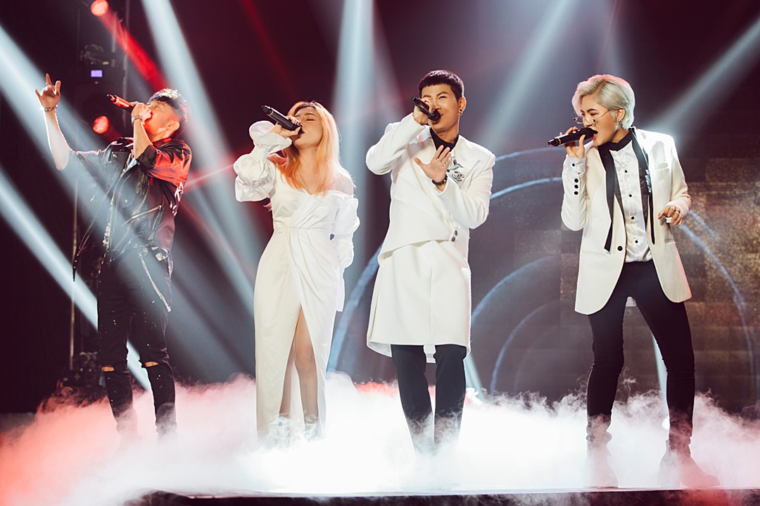 Làn sóng xanh Next Step 2018: Bất ngờ với bản mash-up đỉnh cao “Trên đỉnh Phù Vân – Lạc trôi” - Ảnh 5. Làn sóng xanh Next Step 2018: Bất ngờ với bản mash-up đỉnh cao “Trên đỉnh Phù Vân – Lạc trôi” - Ảnh 5.