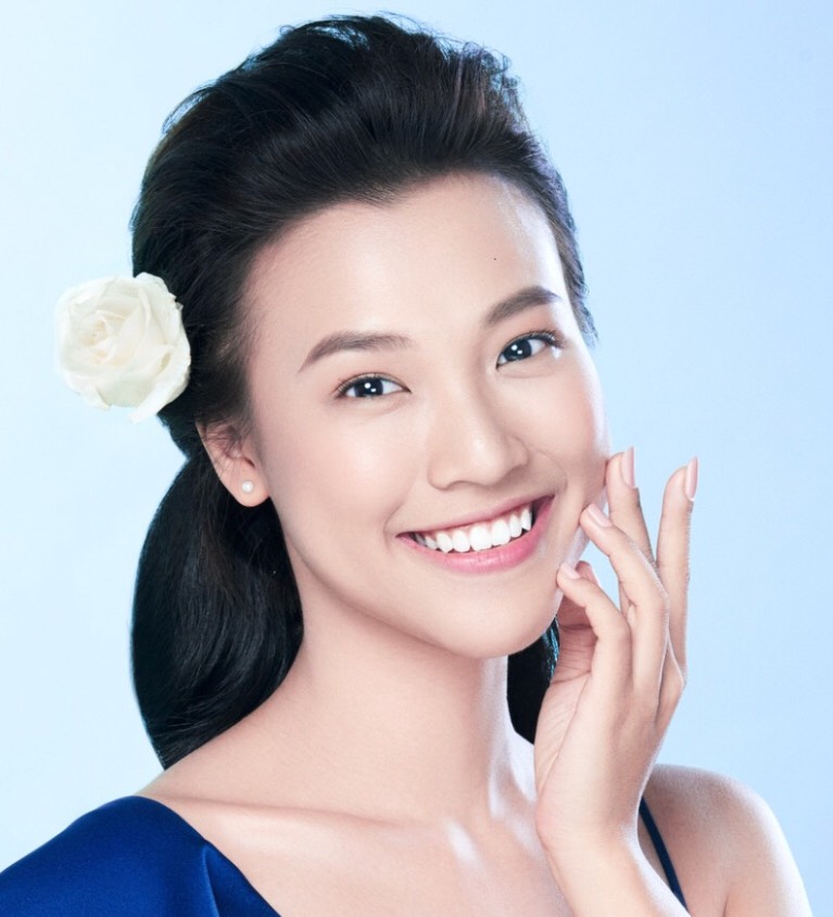 Vi vu hơn chục nước, da Hoàng Oanh vẫn đẹp bất chấp chỉ với thói quen đơn giản không ngờ - Ảnh 4. Vi vu hơn chục nước, da Hoàng Oanh vẫn đẹp bất chấp chỉ với thói quen đơn giản không ngờ - Ảnh 4.