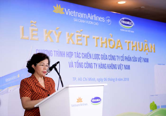 Vietnam Airlines và Vinamilk ký kết hợp tác chiến lược - Ảnh 2. Vietnam Airlines và Vinamilk ký kết hợp tác chiến lược - Ảnh 2.