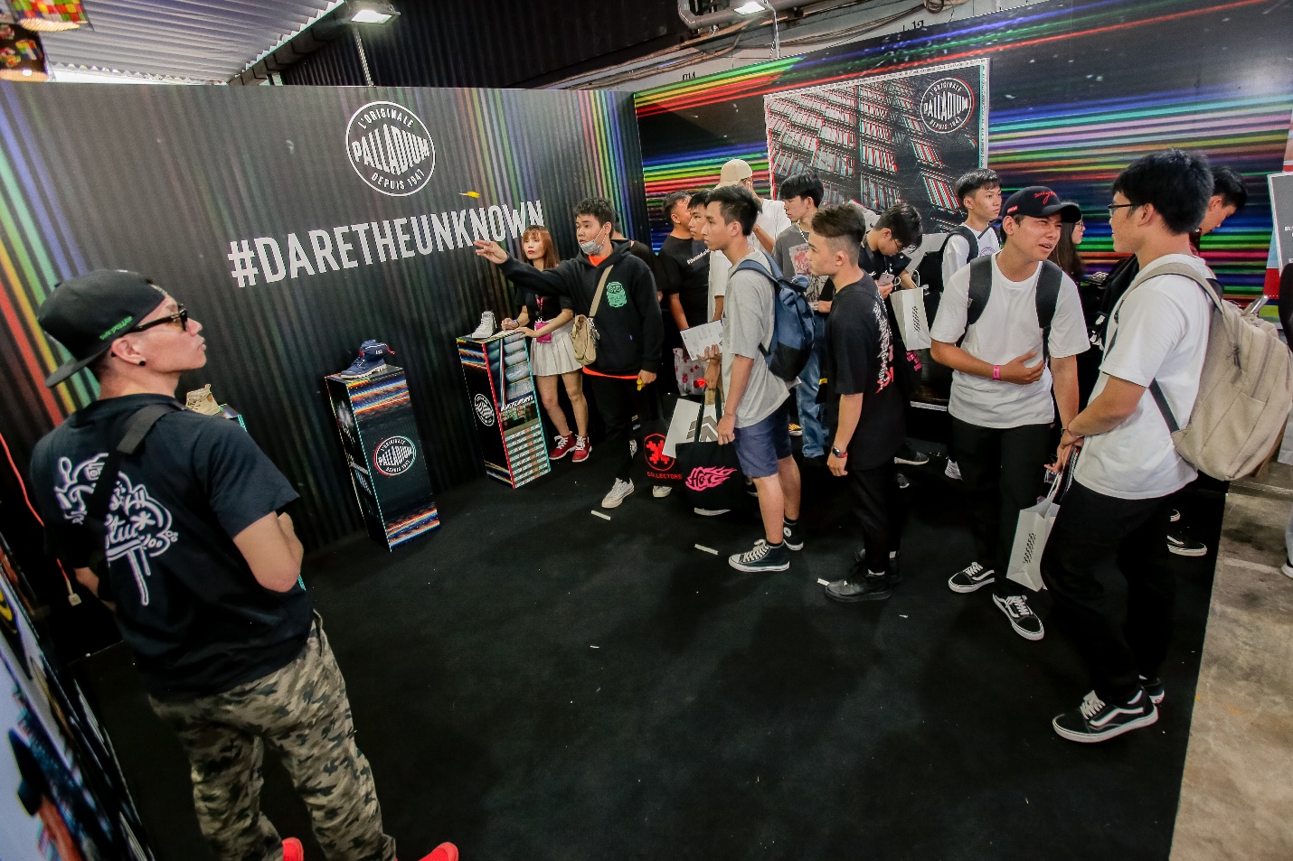 Những nhà thám hiểm Sài thành lập thêm chiến tích mới với #DareTheUnknown - Ảnh 3. Những nhà thám hiểm Sài thành lập thêm chiến tích mới với #DareTheUnknown - Ảnh 3.