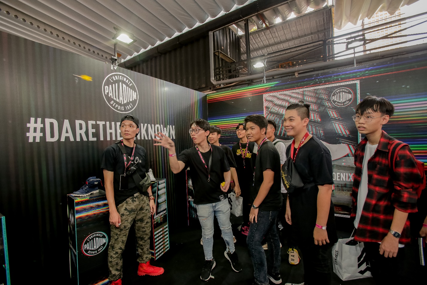 Những nhà thám hiểm Sài thành lập thêm chiến tích mới với #DareTheUnknown - Ảnh 8. Những nhà thám hiểm Sài thành lập thêm chiến tích mới với #DareTheUnknown - Ảnh 8.