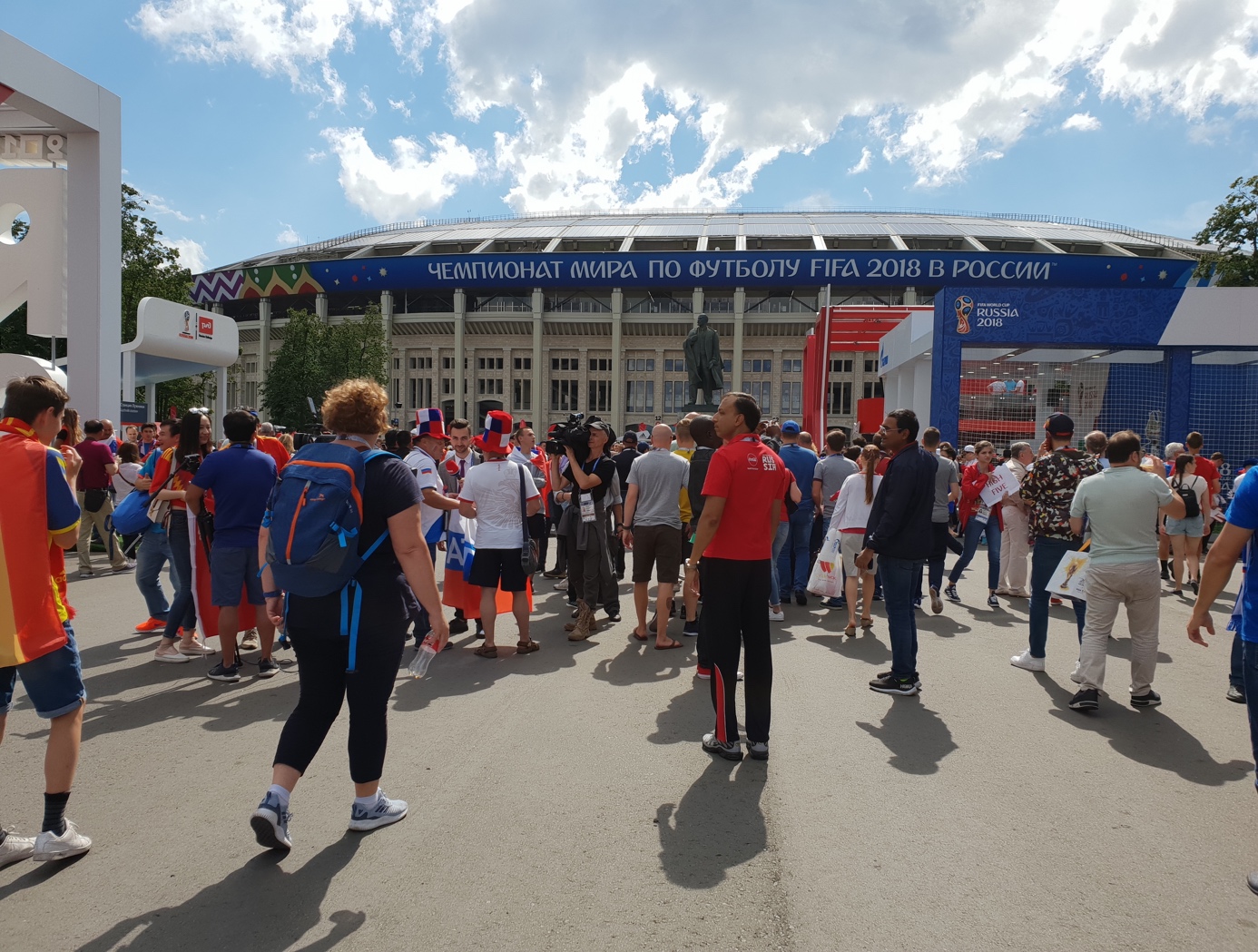Trải nghiệm “phượt” Nga mùa FIFA World Cup 2018 của travel blogger Hoàng Lê Giang - Ảnh 3. Trải nghiệm “phượt” Nga mùa FIFA World Cup 2018 của travel blogger Hoàng Lê Giang - Ảnh 3.