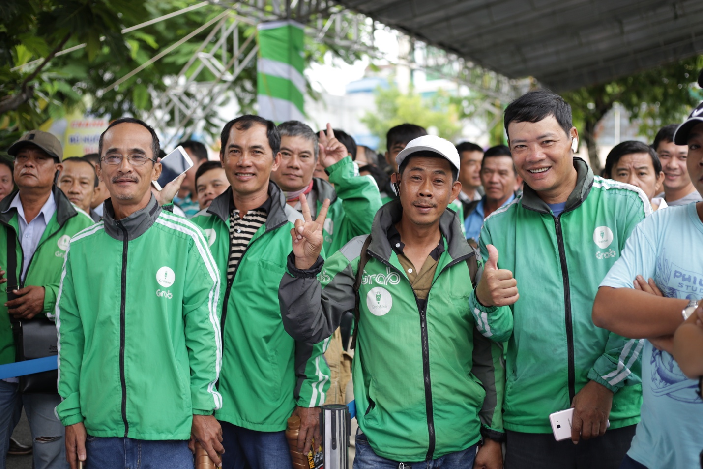 Hàng nghìn tài xế quy tụ tại ngày hội tài xế công nghệ Grab - Ảnh 2. Hàng nghìn tài xế quy tụ tại ngày hội tài xế công nghệ Grab - Ảnh 2.