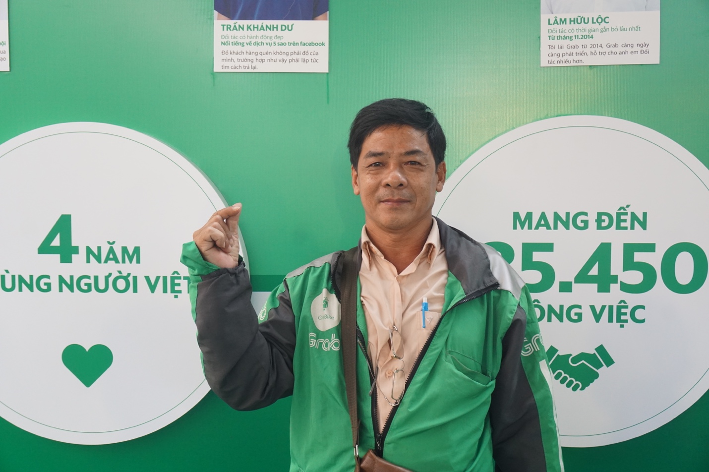 Hàng nghìn tài xế quy tụ tại ngày hội tài xế công nghệ Grab - Ảnh 3. Hàng nghìn tài xế quy tụ tại ngày hội tài xế công nghệ Grab - Ảnh 3.