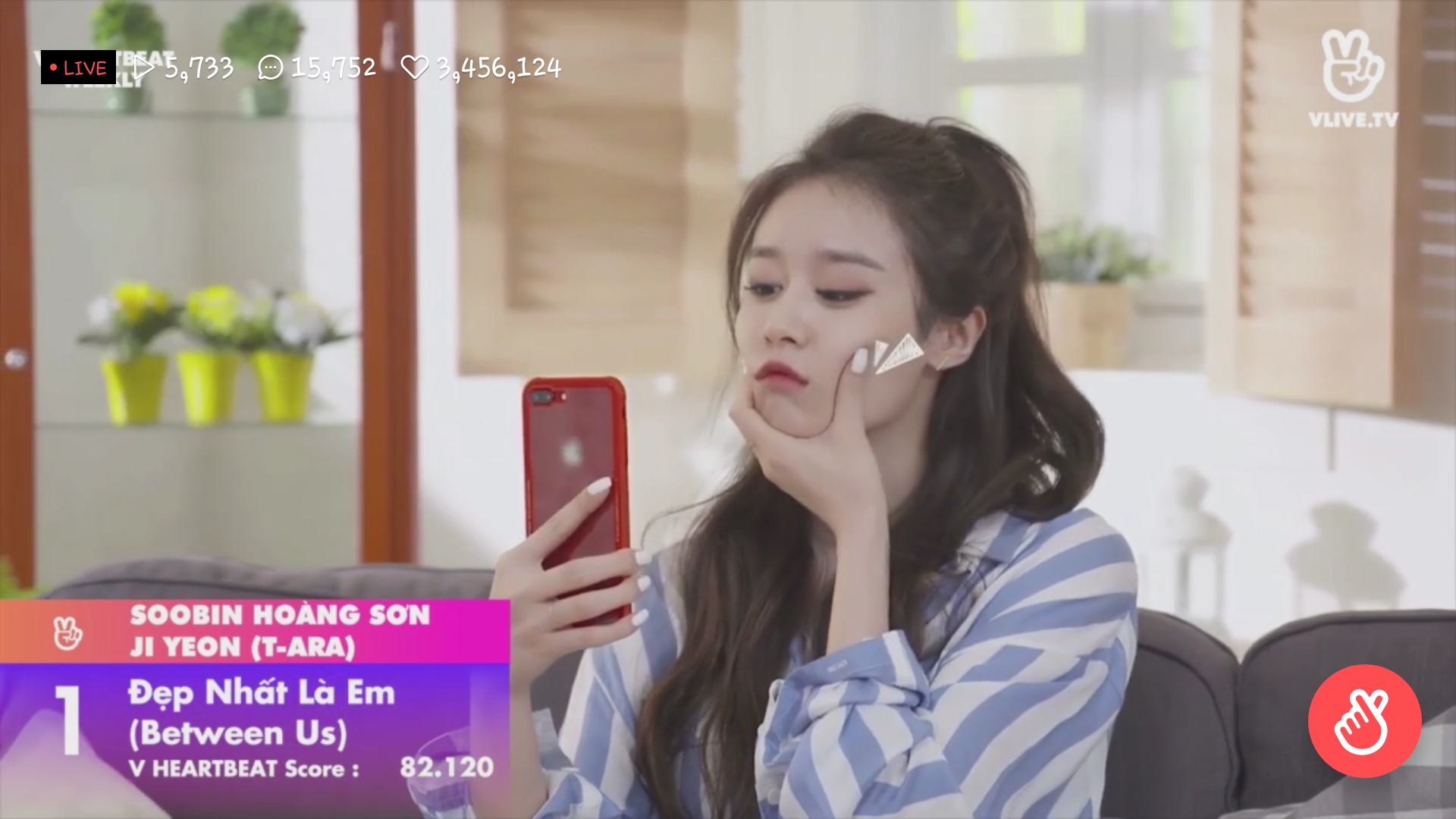 Soobin và Ji Yeon bất ngờ vượt Sơn Tùng M-TP, chiếm ngôi đầu BXH âm nhạc - Ảnh 2. Soobin và Ji Yeon bất ngờ vượt Sơn Tùng M-TP, chiếm ngôi đầu BXH âm nhạc - Ảnh 2.
