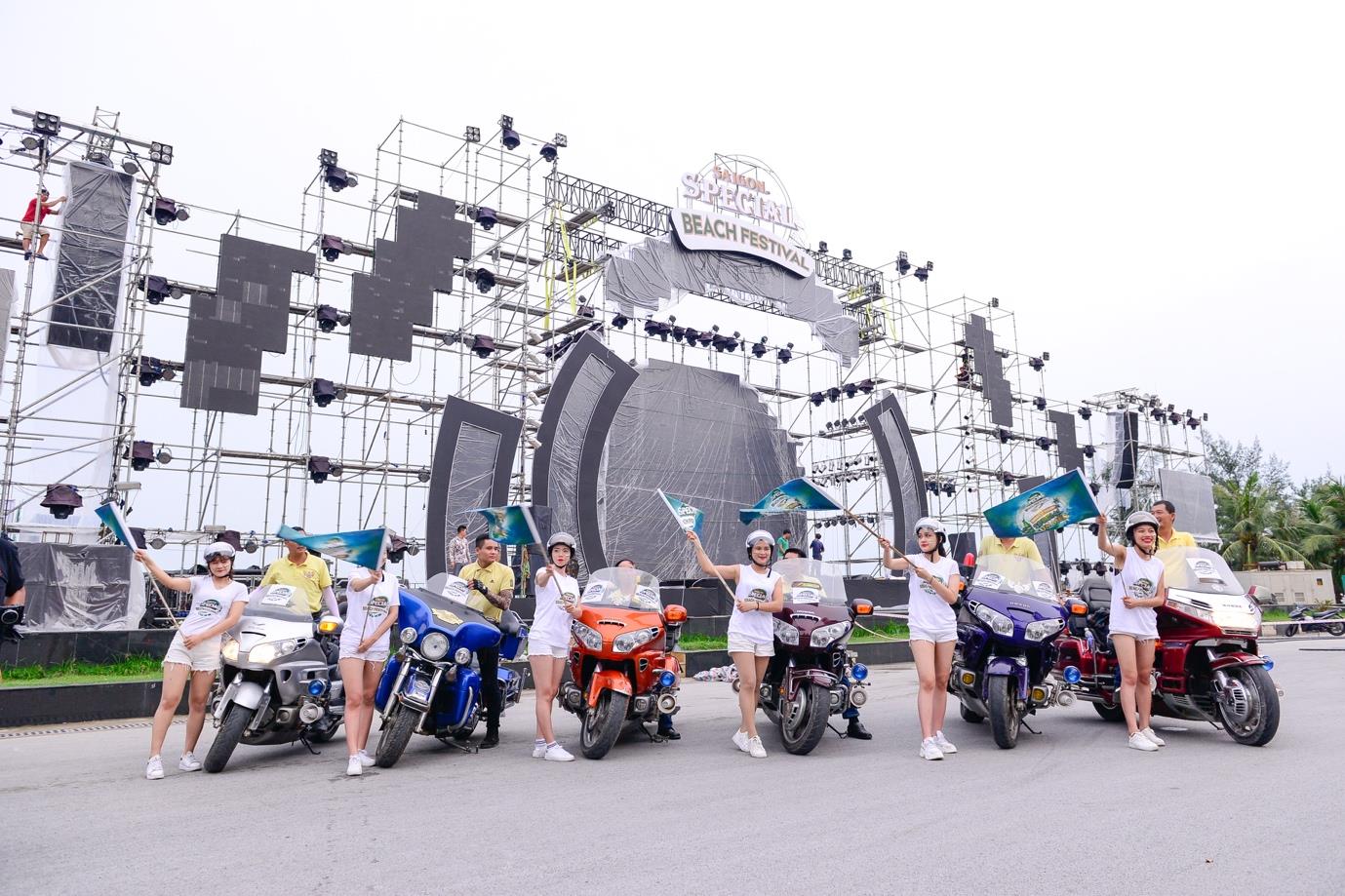 Giới trẻ làm dậy sóng Sầm Sơn với Beach Festival 2018 cực hoàng tráng - Ảnh 2. Giới trẻ làm dậy sóng Sầm Sơn với Beach Festival 2018 cực hoàng tráng - Ảnh 2.