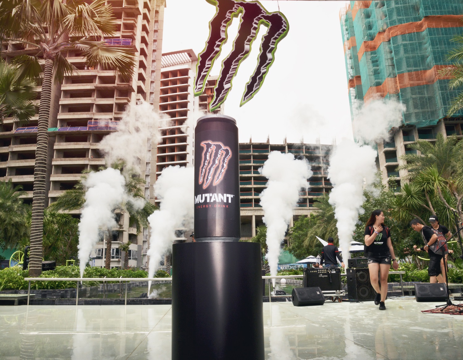 Monster Energy cùng Coca-Cola đem nguồn năng lượng sảng khoái Mutant Energy đến Việt Nam - Ảnh 2. Monster Energy cùng Coca-Cola đem nguồn năng lượng sảng khoái Mutant Energy đến Việt Nam - Ảnh 2.