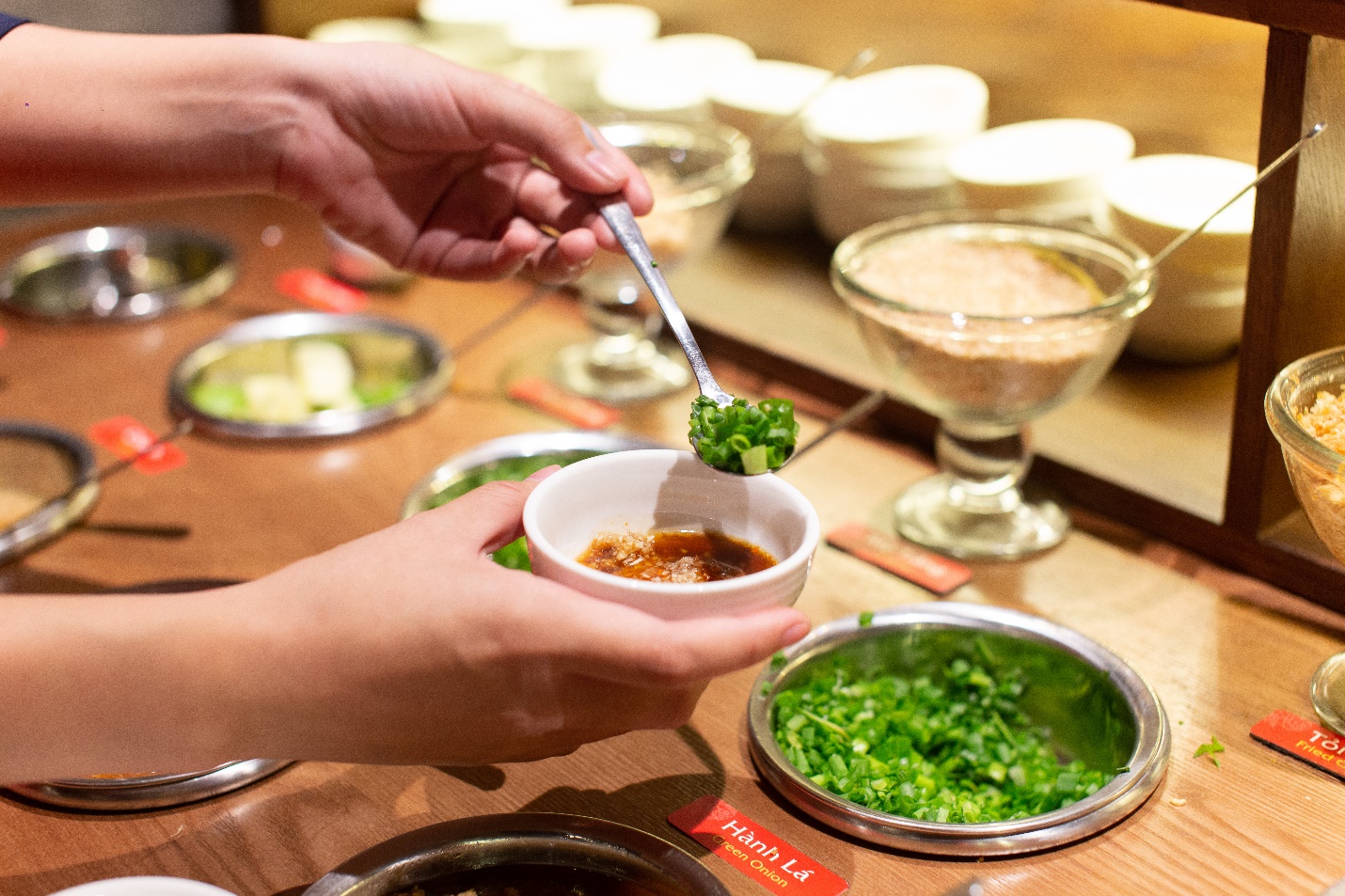 Bạn đã đến và khám phá nhà hàng lẩu Hồng Kông độc đáo bậc nhất Sài Gòn? - Ảnh 6. Bạn đã đến và khám phá nhà hàng lẩu Hồng Kông độc đáo bậc nhất Sài Gòn? - Ảnh 6.