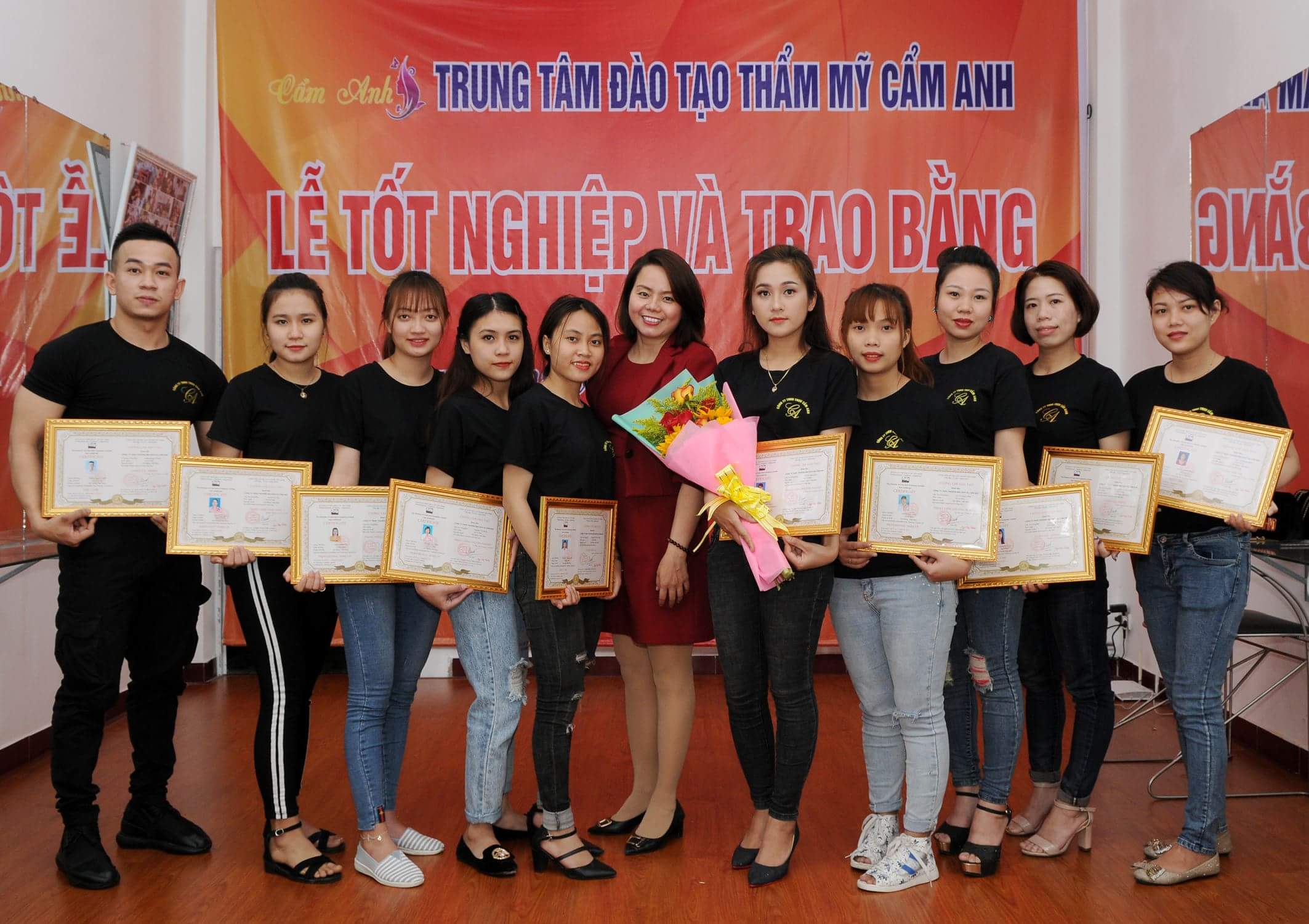 Học nghề thẩm mỹ và giấc mơ thu nhập cao có phải sự thật? - Ảnh 5. Học nghề thẩm mỹ và giấc mơ thu nhập cao có phải sự thật? - Ảnh 5.