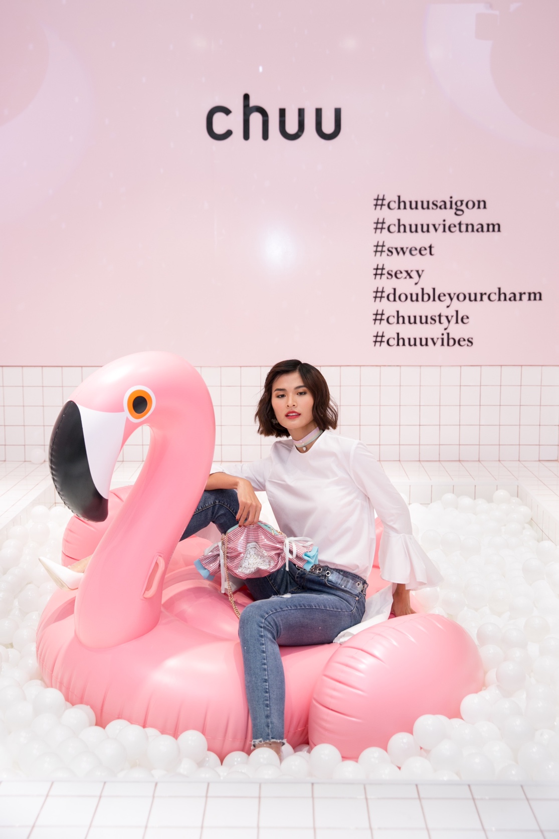 Phí Phương Anh, Quỳnh Anh Shyn cùng dàn sao nữ đọ dáng trong buổi khai trương thương hiệu thời trang Hàn Quốc - Ảnh 11. Phí Phương Anh, Quỳnh Anh Shyn cùng dàn sao nữ đọ dáng trong buổi khai trương thương hiệu thời trang Hàn Quốc - Ảnh 11.