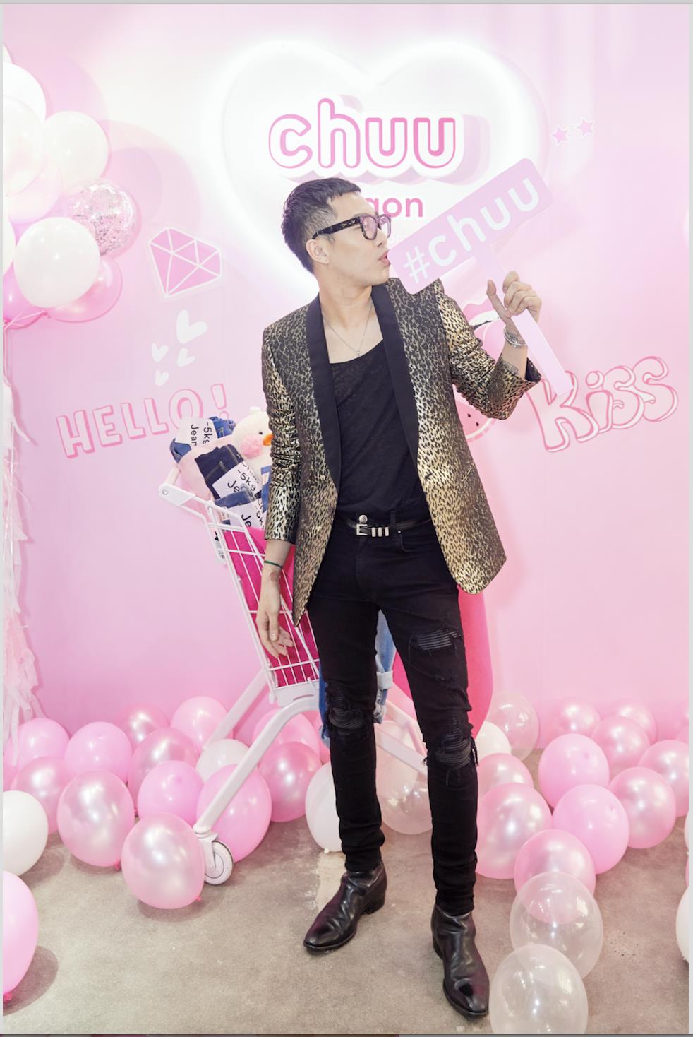 Phí Phương Anh, Quỳnh Anh Shyn cùng dàn sao nữ đọ dáng trong buổi khai trương thương hiệu thời trang Hàn Quốc - Ảnh 14. Phí Phương Anh, Quỳnh Anh Shyn cùng dàn sao nữ đọ dáng trong buổi khai trương thương hiệu thời trang Hàn Quốc - Ảnh 14.