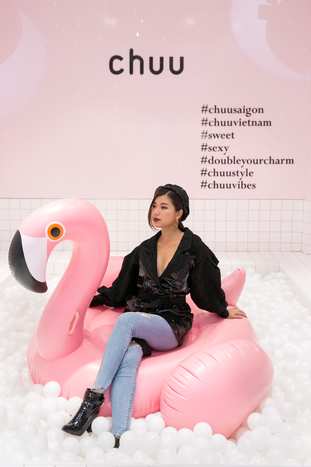 Phí Phương Anh, Quỳnh Anh Shyn cùng dàn sao nữ đọ dáng trong buổi khai trương thương hiệu thời trang Hàn Quốc - Ảnh 16. Phí Phương Anh, Quỳnh Anh Shyn cùng dàn sao nữ đọ dáng trong buổi khai trương thương hiệu thời trang Hàn Quốc - Ảnh 16.