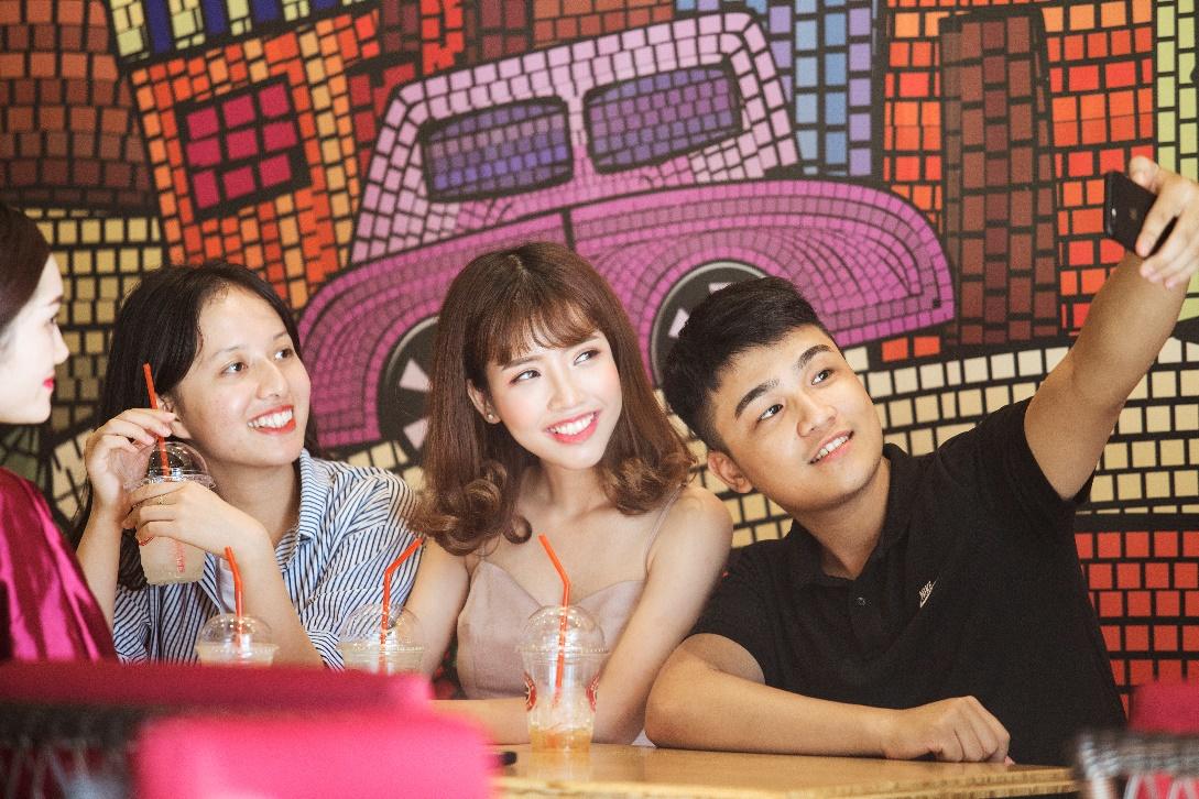 Cô gái bị sếp ném giấy vào mặt ngày ấy, bây giờ ra sao? - Ảnh 7. Cô gái bị sếp ném giấy vào mặt ngày ấy, bây giờ ra sao? - Ảnh 7.