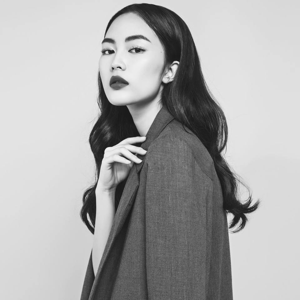 Quang Đại và Helly Tống “tình bể bình” trong clip mới đẹp đến “từng cen-ti-mét” - Ảnh 4. Quang Đại và Helly Tống “tình bể bình” trong clip mới đẹp đến “từng cen-ti-mét” - Ảnh 4.