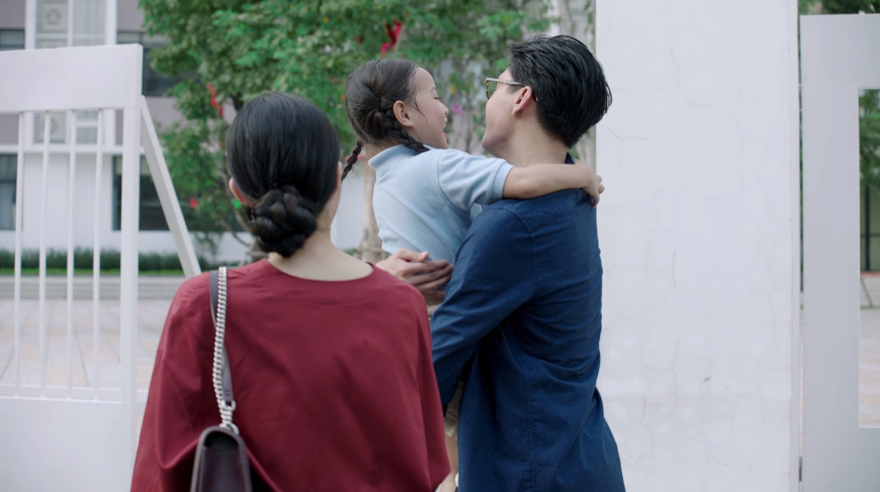 Quang Đại và Helly Tống “tình bể bình” trong clip mới đẹp đến “từng cen-ti-mét” - Ảnh 15. Quang Đại và Helly Tống “tình bể bình” trong clip mới đẹp đến “từng cen-ti-mét” - Ảnh 15.