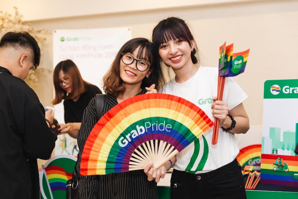 VietPride Sài Gòn 2018: Ngày rực rỡ và tự hào của cộng đồng LGBTI+ - Ảnh 2. VietPride Sài Gòn 2018: Ngày rực rỡ và tự hào của cộng đồng LGBTI+ - Ảnh 2.