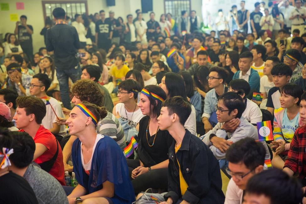 VietPride Sài Gòn 2018: Ngày rực rỡ và tự hào của cộng đồng LGBTI+ - Ảnh 8. VietPride Sài Gòn 2018: Ngày rực rỡ và tự hào của cộng đồng LGBTI+ - Ảnh 8.