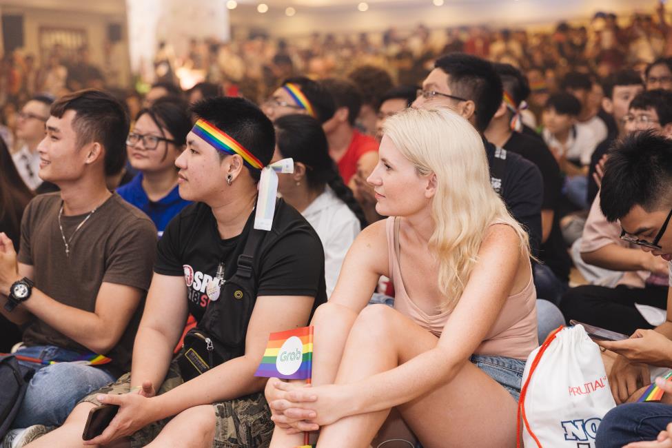VietPride Sài Gòn 2018: Ngày rực rỡ và tự hào của cộng đồng LGBTI+ - Ảnh 10. VietPride Sài Gòn 2018: Ngày rực rỡ và tự hào của cộng đồng LGBTI+ - Ảnh 10.