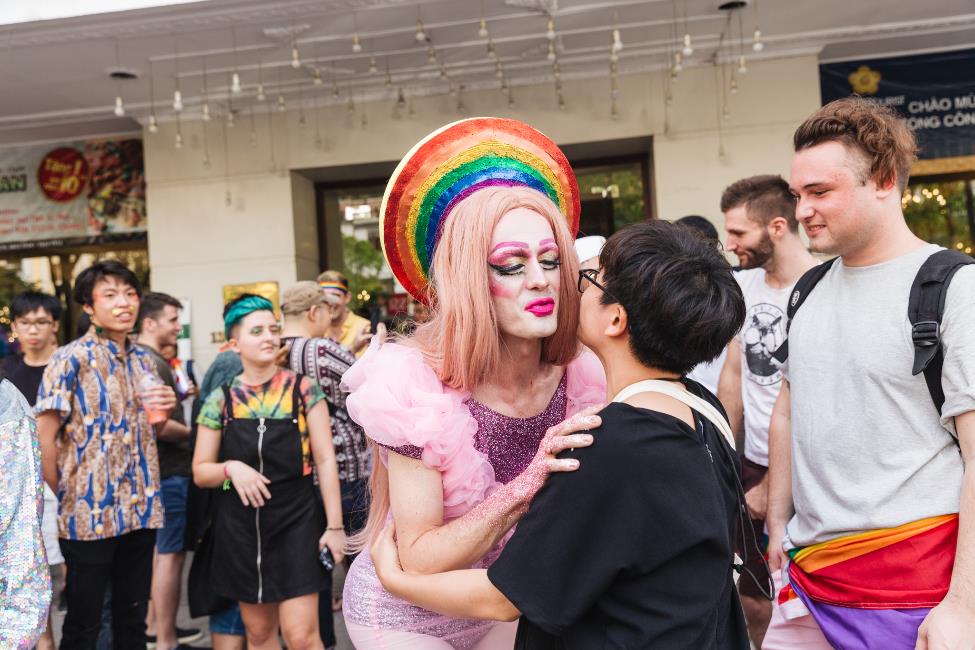 VietPride Sài Gòn 2018: Ngày rực rỡ và tự hào của cộng đồng LGBTI+ - Ảnh 15. VietPride Sài Gòn 2018: Ngày rực rỡ và tự hào của cộng đồng LGBTI+ - Ảnh 15.