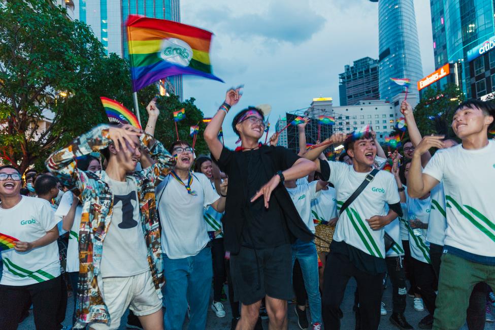 VietPride Sài Gòn 2018: Ngày rực rỡ và tự hào của cộng đồng LGBTI+ - Ảnh 25. VietPride Sài Gòn 2018: Ngày rực rỡ và tự hào của cộng đồng LGBTI+ - Ảnh 25.