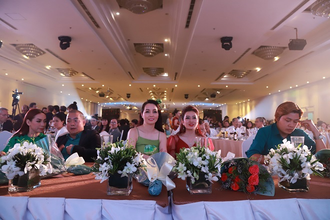 Đàm Vĩnh Hưng, Hiền Thục cùng dàn sao “khủng” hội tụ trên sân khấu âm nhạc - Ảnh 5. Đàm Vĩnh Hưng, Hiền Thục cùng dàn sao “khủng” hội tụ trên sân khấu âm nhạc - Ảnh 5.