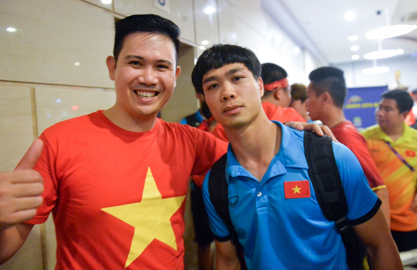 Chủ tịch Asanzo thưởng nóng cho Olympic Việt Nam ngay sau màn thư hùng với Syria - Ảnh 3. Chủ tịch Asanzo thưởng nóng cho Olympic Việt Nam ngay sau màn thư hùng với Syria - Ảnh 3.