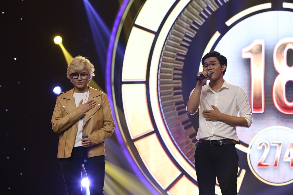Nhìn lại chặng đường chinh phục ngôi vị quán quân Nhạc hội song ca mùa 2 của Vicky Nhung và Thanh Sang - Ảnh 3. Nhìn lại chặng đường chinh phục ngôi vị quán quân Nhạc hội song ca mùa 2 của Vicky Nhung và Thanh Sang - Ảnh 3.