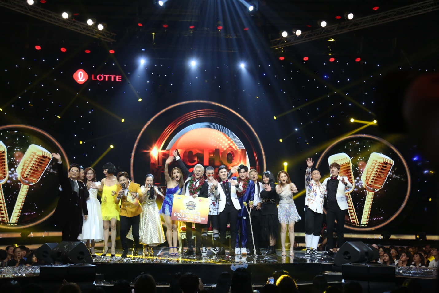 Nhìn lại chặng đường chinh phục ngôi vị quán quân Nhạc hội song ca mùa 2 của Vicky Nhung và Thanh Sang - Ảnh 8. Nhìn lại chặng đường chinh phục ngôi vị quán quân Nhạc hội song ca mùa 2 của Vicky Nhung và Thanh Sang - Ảnh 8.