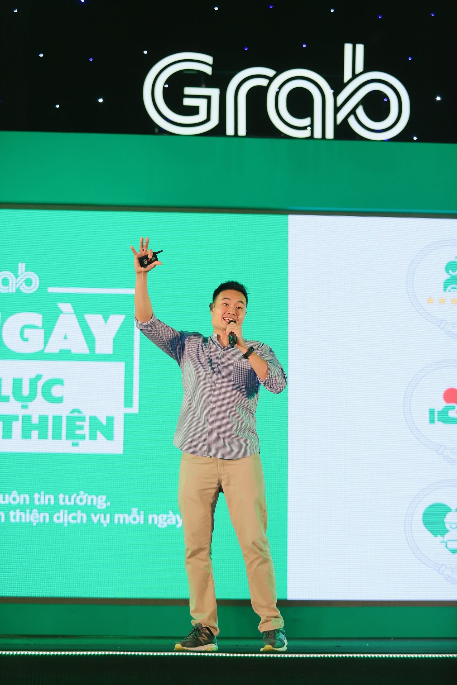 Hà Nội: Mặc mưa bão, Ngày hội tài xế công nghệ vẫn quy tụ hàng ngàn người tham gia - Ảnh 5. Hà Nội: Mặc mưa bão, Ngày hội tài xế công nghệ vẫn quy tụ hàng ngàn người tham gia - Ảnh 5.