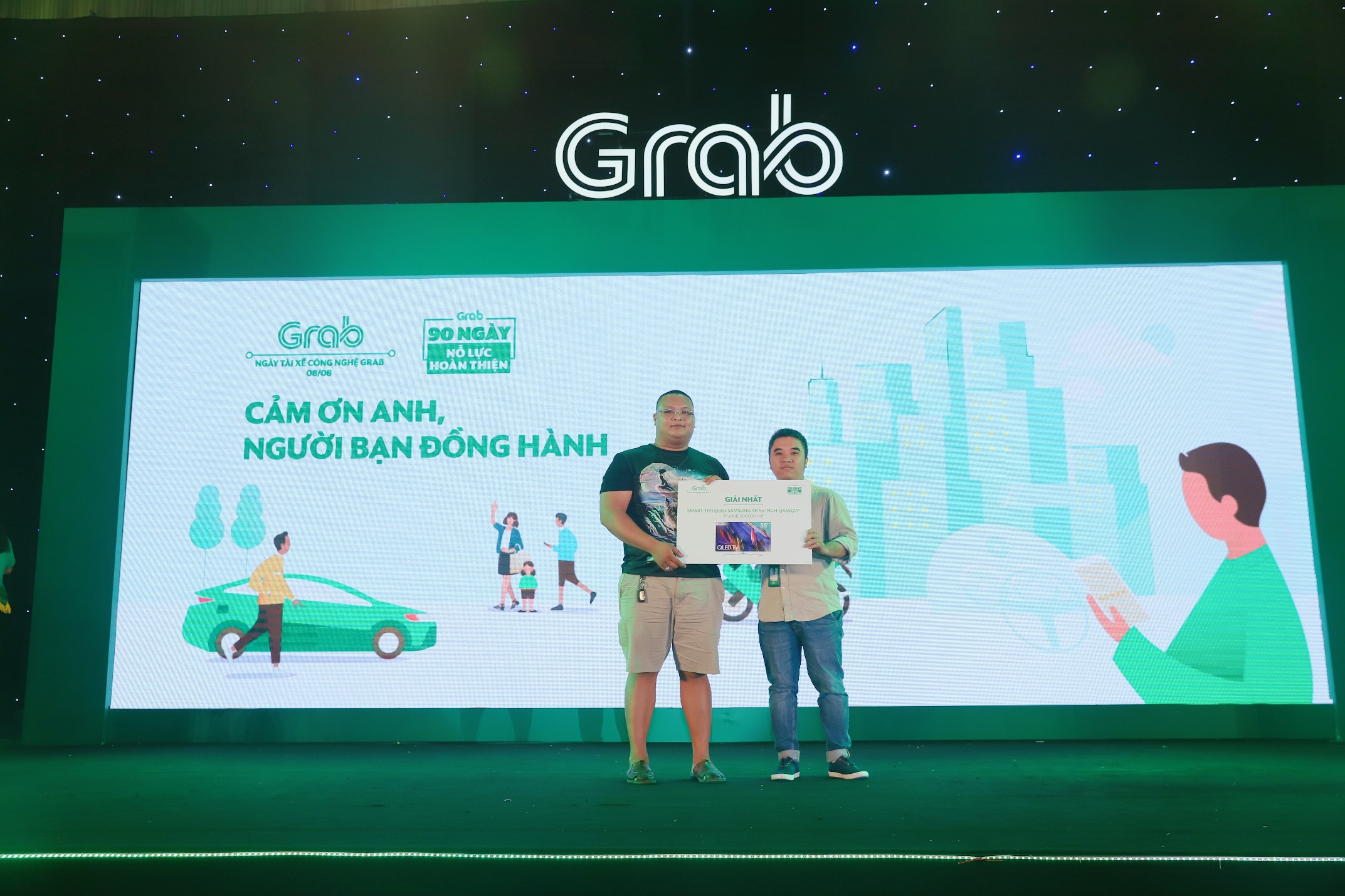 Hà Nội: Mặc mưa bão, Ngày hội tài xế công nghệ vẫn quy tụ hàng ngàn người tham gia - Ảnh 8. Hà Nội: Mặc mưa bão, Ngày hội tài xế công nghệ vẫn quy tụ hàng ngàn người tham gia - Ảnh 8.